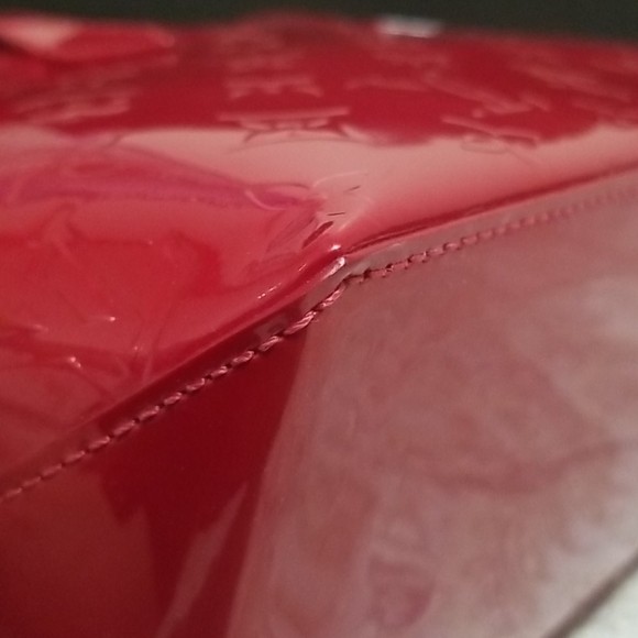 Lous Vuitton Vernis Wilshire PM Pomme D'amour - Picture 9 of 16